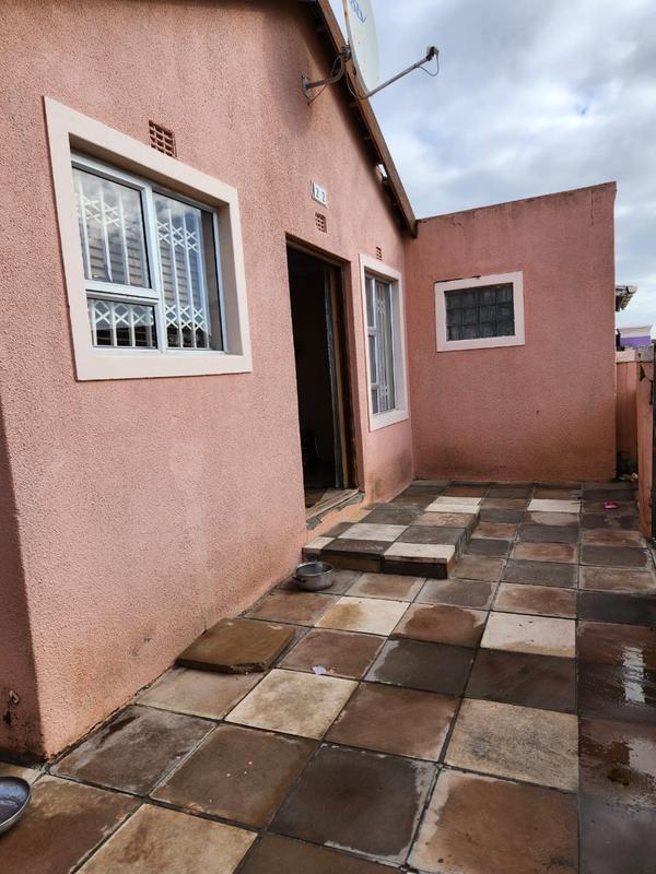 3 Bedroom Property for Sale in Ilitha Park Western Cape